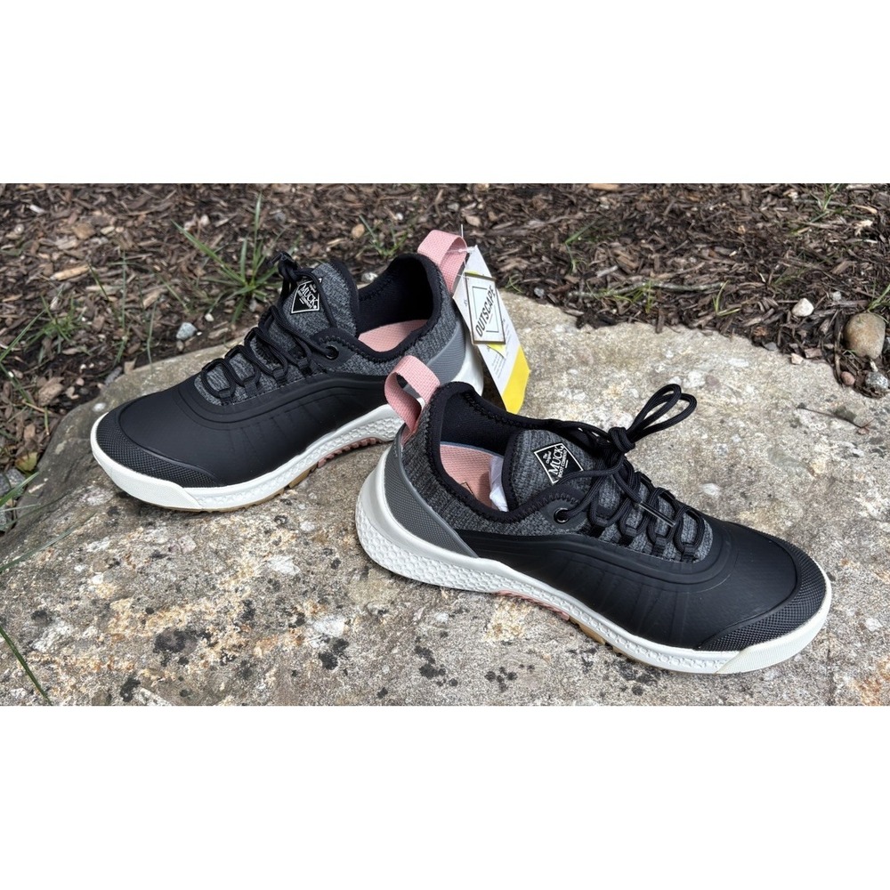 Women's Muck Boot Co. Outscape Lace Up NIB Size 5.5 Waterproof OSLW-000 Black